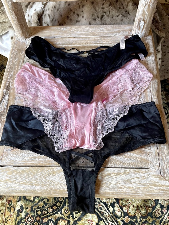 Victoria Secret Lot of 3 Thong Panties Pink Black M/M Lacy Bow Polkadots - Picture 4 of 11